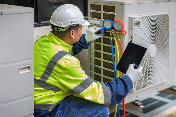 Professional Hvac technician working in White Lake, MI
